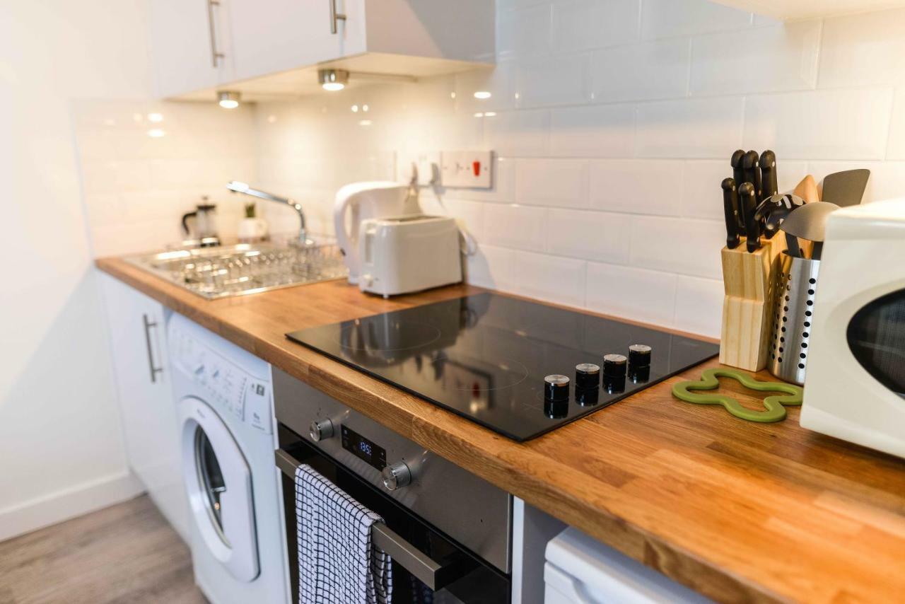 Stafford Modern Apartment Aberdeen Bagian luar foto