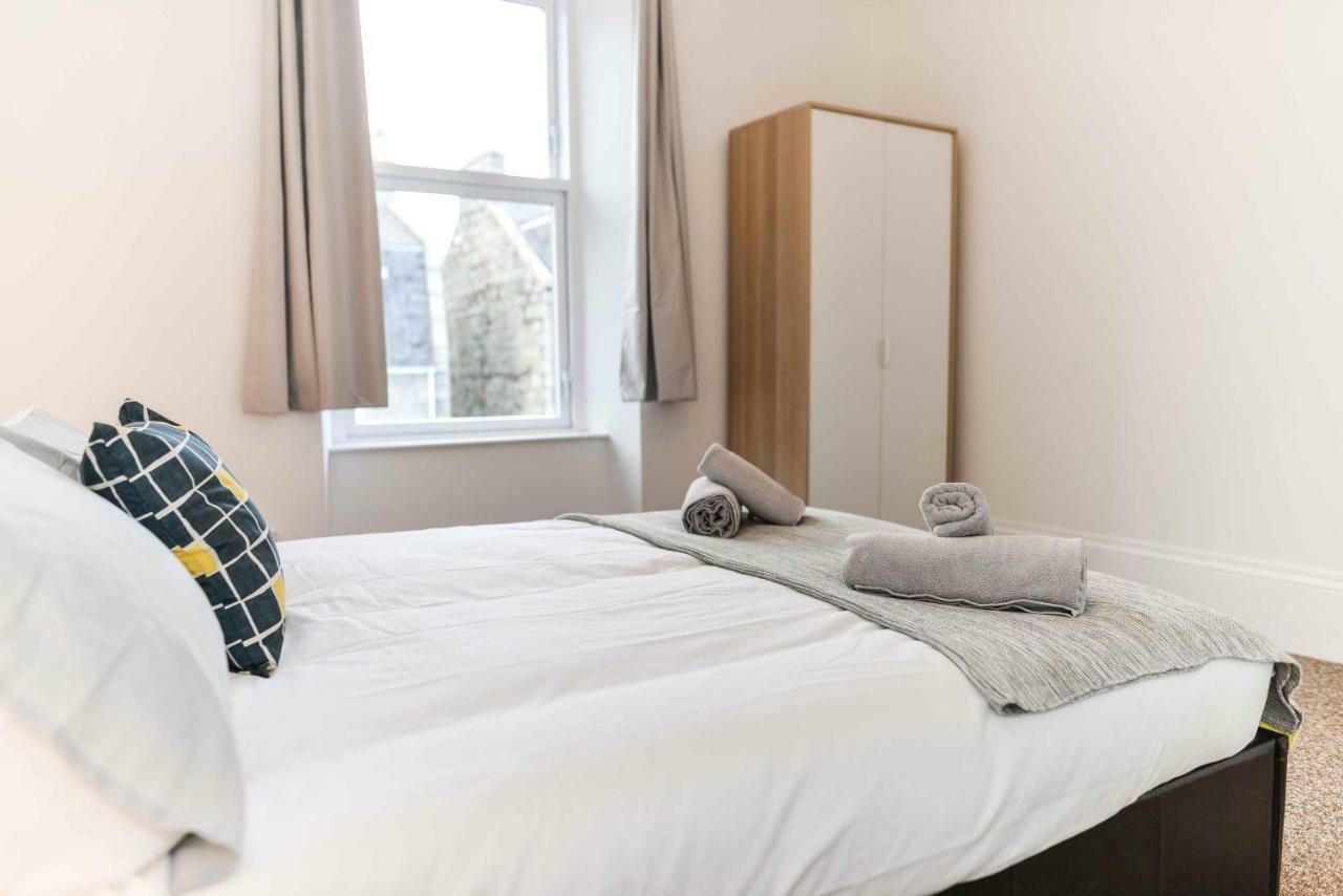 Stafford Modern Apartment Aberdeen Bagian luar foto